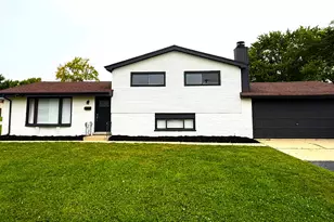 15333 Dante Ave, Dolton, IL 60419 - Photo 2