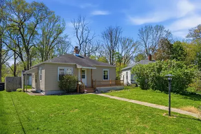 102 18th Avenue, Moline, IL 61265 - Photo 2
