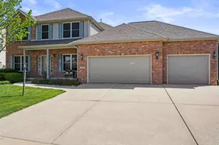 2208 Mullikin Dr, Champaign, IL 61822 - Photo 2