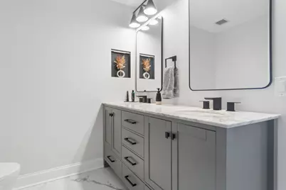 100 E 14th Street #1909, Chicago, IL 60605 - Photo 12