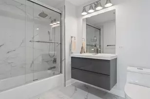100 E 14th St, Chicago, IL 60605 - Photo 16
