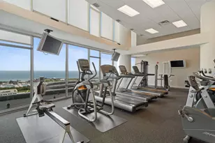 100 E 14th St, Chicago, IL 60605 - Photo 24