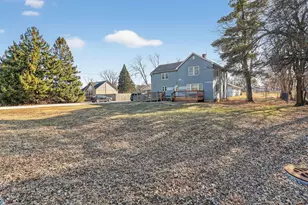 325 Oldfield Rd, Downers Grove, IL 60516 - Photo 2