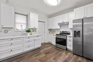 7518 S Ridgeland Ave, Chicago, IL 60649 - Photo 8