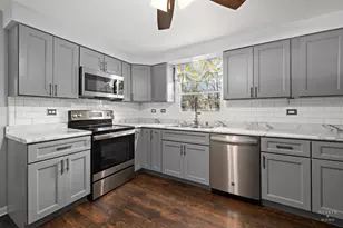 125 Weymouth Ct, Schaumburg, IL 60193 - Photo 10
