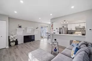 1495 Cornell Ct, Hoffman Estates, IL 60169 - Photo 6