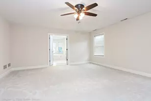 831 N Yale Ave, Villa Park, IL 60181 - Photo 18