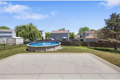8 Elizabeth Court, Lake in the Hills, IL 60156 - Photo 22