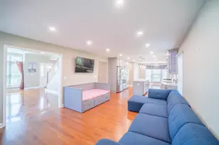465 Thacker Ct, Schaumburg, IL 60173 - Photo 4