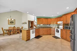 5353 Bailey Ave, Clifton, IL 61727 - Photo 14