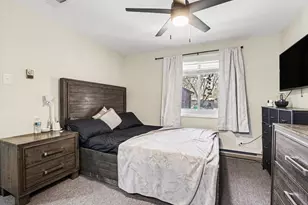 1S217 Stratford Ln, Villa Park, IL 60181 - Photo 8
