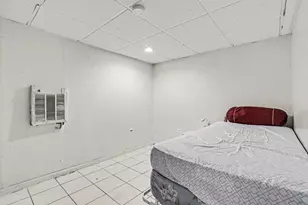 1S217 Stratford Ln, Villa Park, IL 60181 - Photo 14