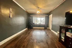 2511 Elmwood Ave, Berwyn, IL 60402 - Photo 8