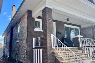 2511 Elmwood Ave, Berwyn, IL 60402 - Photo 4