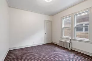 2531 W Morse Ave, Chicago, IL 60645 - Photo 12