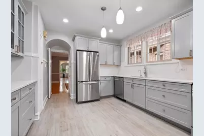 2531 W Morse Avenue, Chicago, IL 60645 - Photo 8