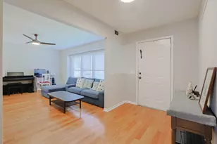 2842 Garden Dr, Lisle, IL 60532 - Photo 4