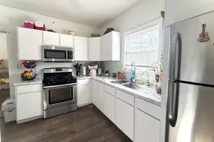 817 Cochrane Ave, Joliet, IL 60436 - Photo 12