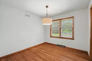 1105 Foothill Dr, Champaign, IL 61821 - Photo 8