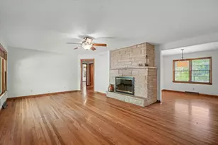 1105 Foothill Dr, Champaign, IL 61821 - Photo 4