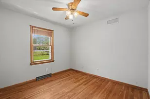 1105 Foothill Dr, Champaign, IL 61821 - Photo 16