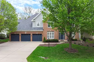 8709 Shade Tree Cir, Lakewood, IL 60014 - Photo 1