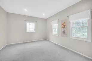 8709 Shade Tree Cir, Lakewood, IL 60014 - Photo 8