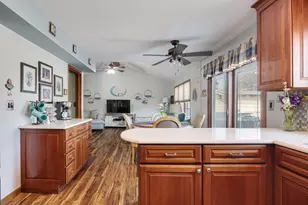 865 Debra Ln, Elk Grove Village, IL 60007 - Photo 10
