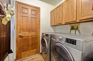 865 Debra Ln, Elk Grove Village, IL 60007 - Photo 14