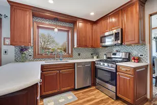 865 Debra Ln, Elk Grove Village, IL 60007 - Photo 6