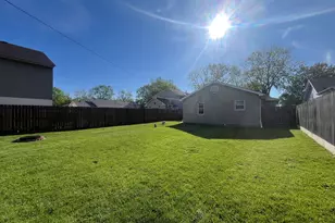 348 N Cleveland Ave, Bradley, IL 60915 - Photo 22