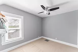 168 Villa St, Elgin, IL 60120 - Photo 20