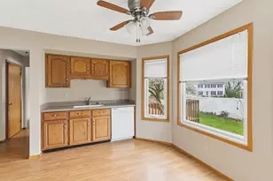 3503 32nd St, Moline, IL 61265 - Photo 12