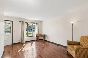 1414 North Ave, Round Lake Beach, IL 60073 - Photo 8