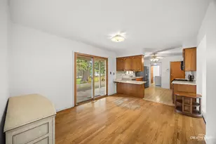 305 S Lambert Rd, Glen Ellyn, IL 60137 - Photo 6