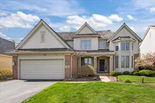 1924 Wyndham Cir, Glenview, IL 60025 - Photo 1