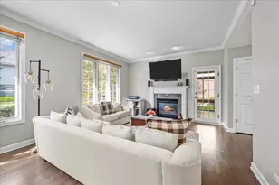 1924 Wyndham Cir, Glenview, IL 60025 - Photo 12