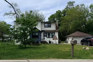 1596 Oxford Ln, Des Plaines, IL 60016 - Photo 4
