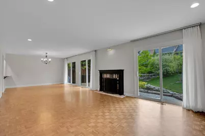 7 The Court Of Island Point, Northbrook, IL 60062 - Photo 16