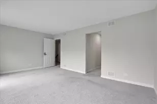 7 The Court of Island Point, Northbrook, IL 60062 - Photo 22