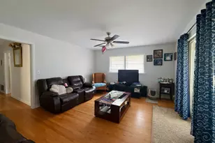502 S Edward St, Mount Prospect, IL 60056 - Photo 2