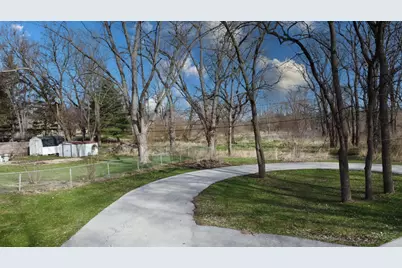 2775 E Riverview Drive, Kankakee, IL 60901 - Photo 40