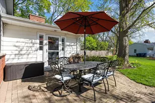 927 Holly Ct, Deerfield, IL 60015 - Photo 20