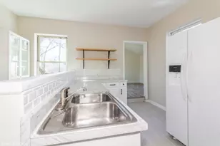 1803 Guion St, Ottawa, IL 61350 - Photo 6