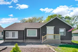 211 Independence Ave, Joliet, IL 60433 - Photo 2
