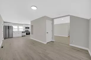 211 Independence Ave, Joliet, IL 60433 - Photo 6