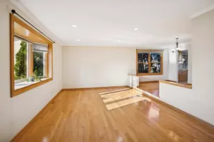 1820 W Thornwood Ln, Mount Prospect, IL 60056 - Photo 4