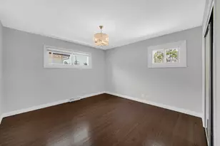 9234 Linder Ave, Morton Grove, IL 60053 - Photo 12