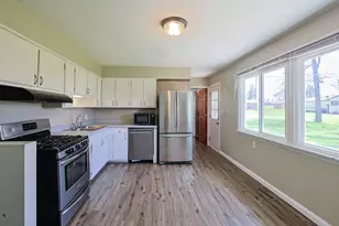 7405 Wooded Shore Dr, Wonder Lake, IL 60097 - Photo 6