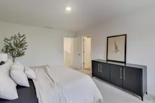 1406 Neubauer Circle, Lindenhurst, IL 60046 - Photo 16